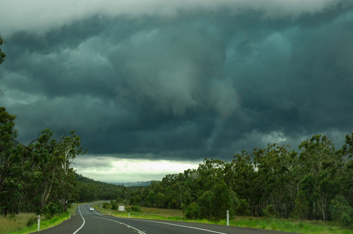 cumulonimbus thunderstorm_base : S of Tenterfield, NSW   4 February 2006