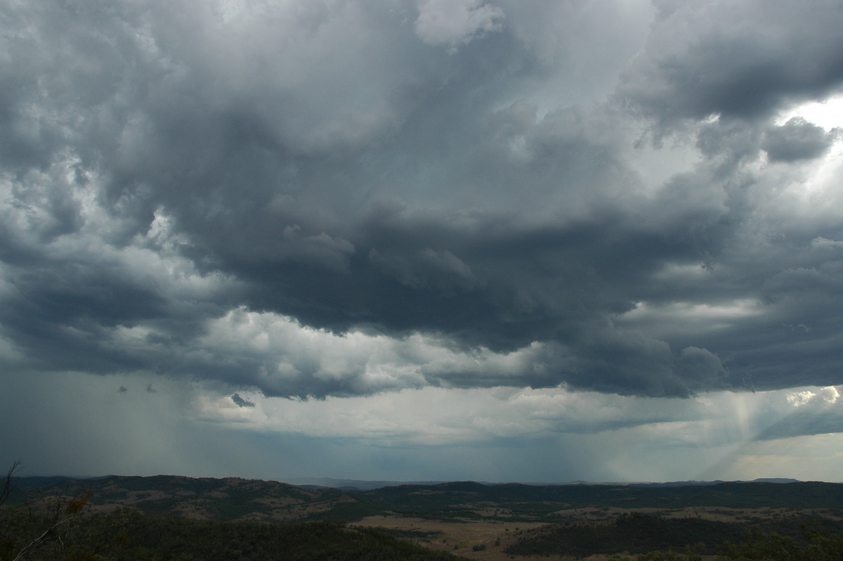 cumulonimbus thunderstorm_base : W of Tenterfield, NSW   4 February 2006