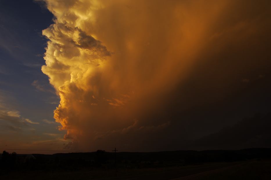 updraft thunderstorm_updrafts : Gulgong, NSW   20 February 2006