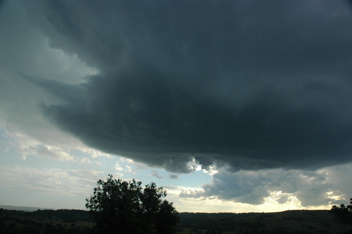 cumulonimbus thunderstorm_base : near Lismore, NSW   4 April 2006