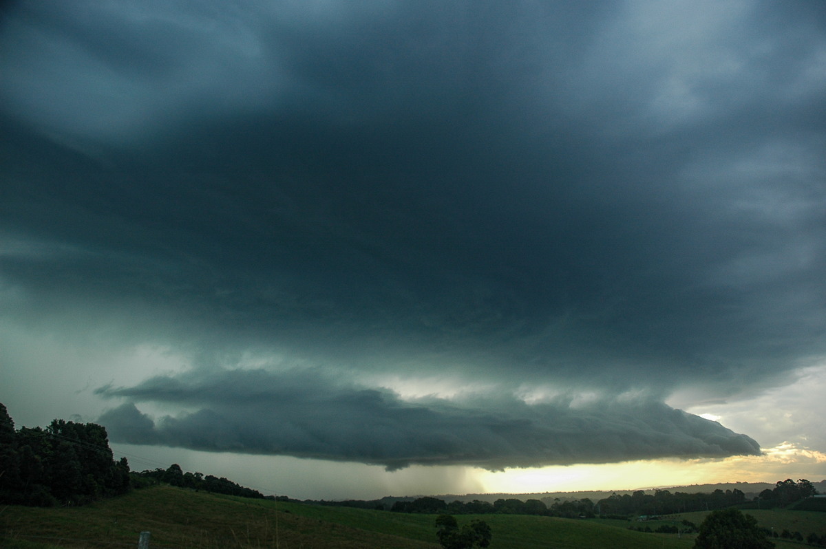 cumulonimbus thunderstorm_base : Saint Helena, NSW   4 April 2006