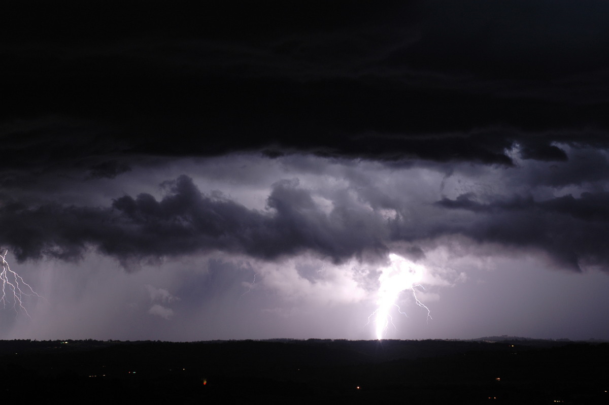 lightning lightning_bolts : McLeans Ridges, NSW   4 April 2006