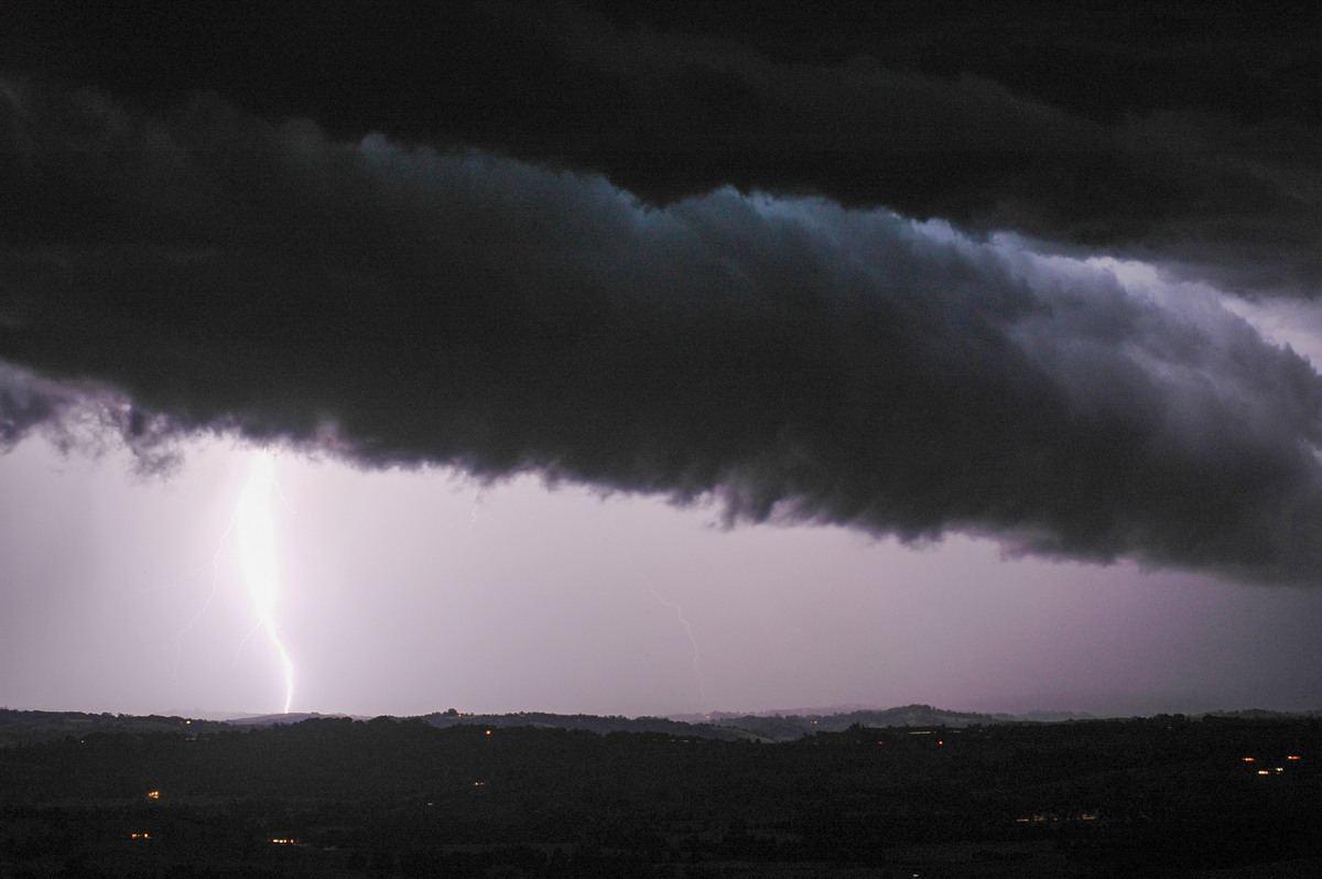 lightning lightning_bolts : McLeans Ridges, NSW   4 April 2006