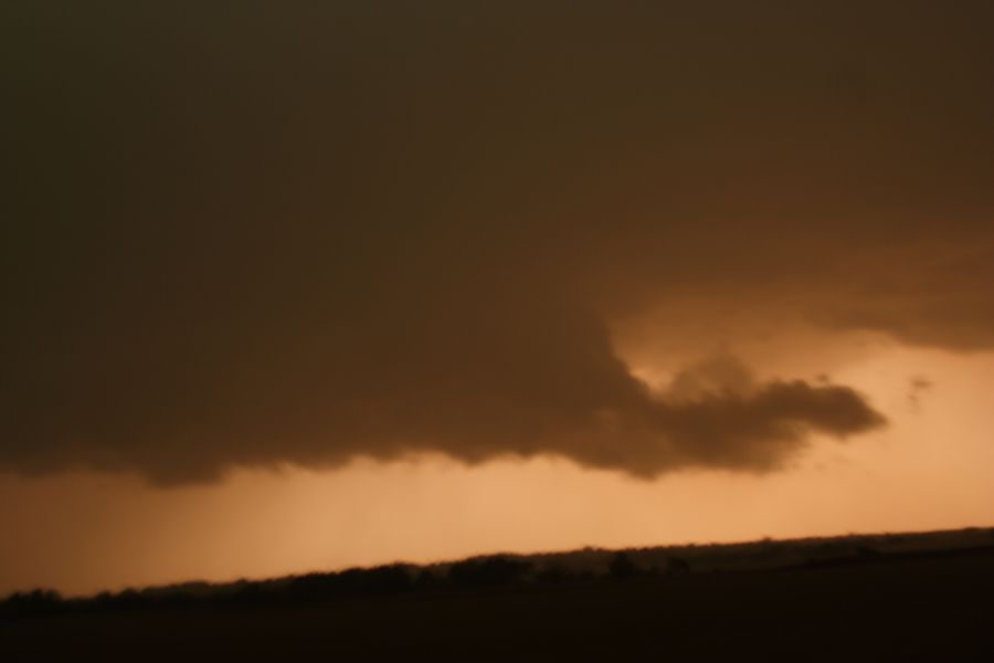 wallcloud thunderstorm_wall_cloud : Chickasha, Oklahoma, USA   24 April 2006