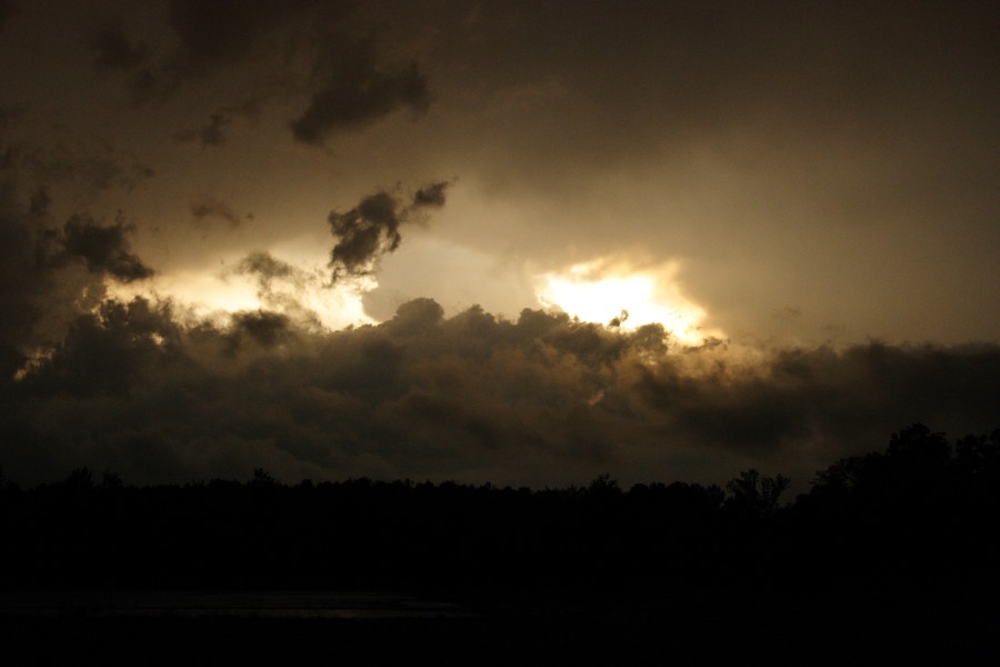cumulonimbus thunderstorm_base : E of Brookhaven, Mississipi, USA   10 May 2006