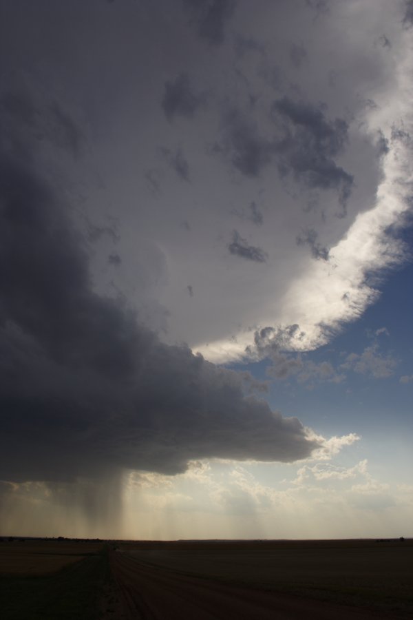 raincascade precipitation_cascade : E of Woodward, Oklahoma, USA   25 May 2006