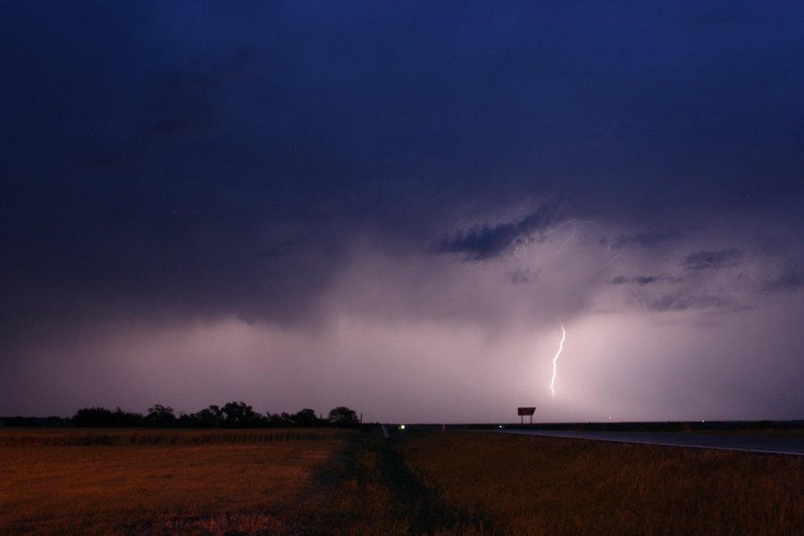lightning lightning_bolts : near Hoxie, Kansas, USA   26 May 2006