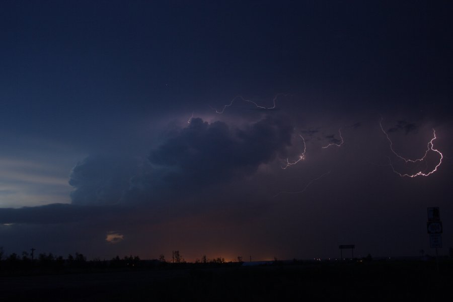 favourites jimmy_deguara : south of Bismark, North Dakota, USA   27 May 2006