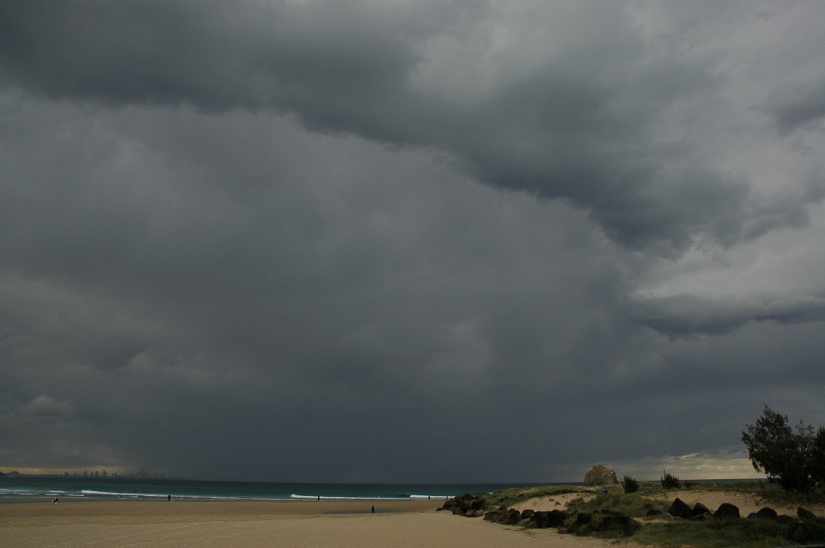 cumulonimbus thunderstorm_base : Currumbin, QLD   28 May 2006