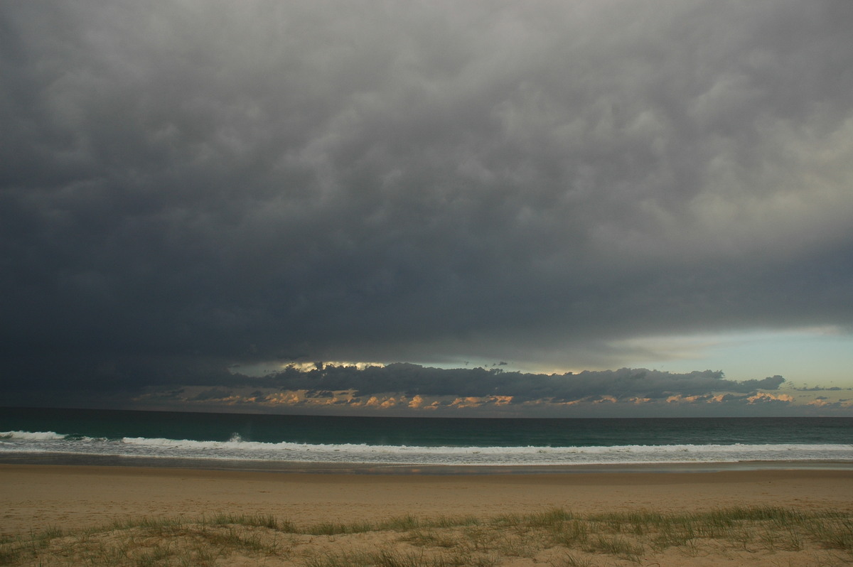 mammatus mammatus_cloud : Currumbin, QLD   28 May 2006