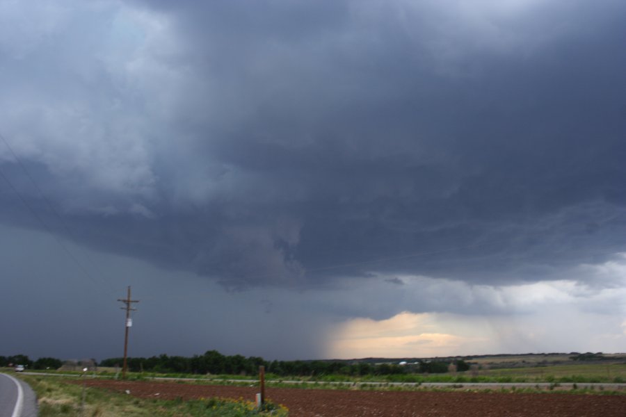 cumulonimbus thunderstorm_base : N of Sayre, Oklahoma, USA   30 May 2006