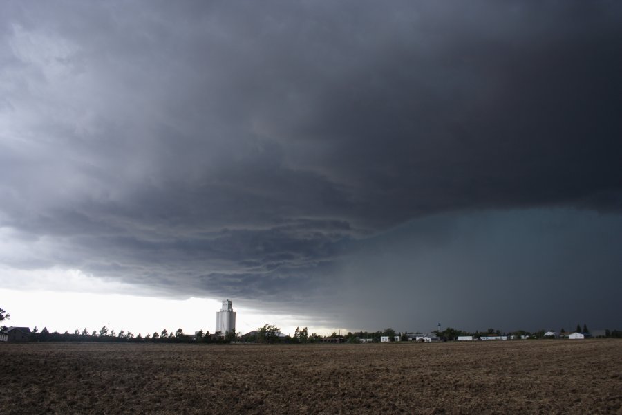 cumulonimbus supercell_thunderstorm : E of Limon, Colorado, USA   31 May 2006