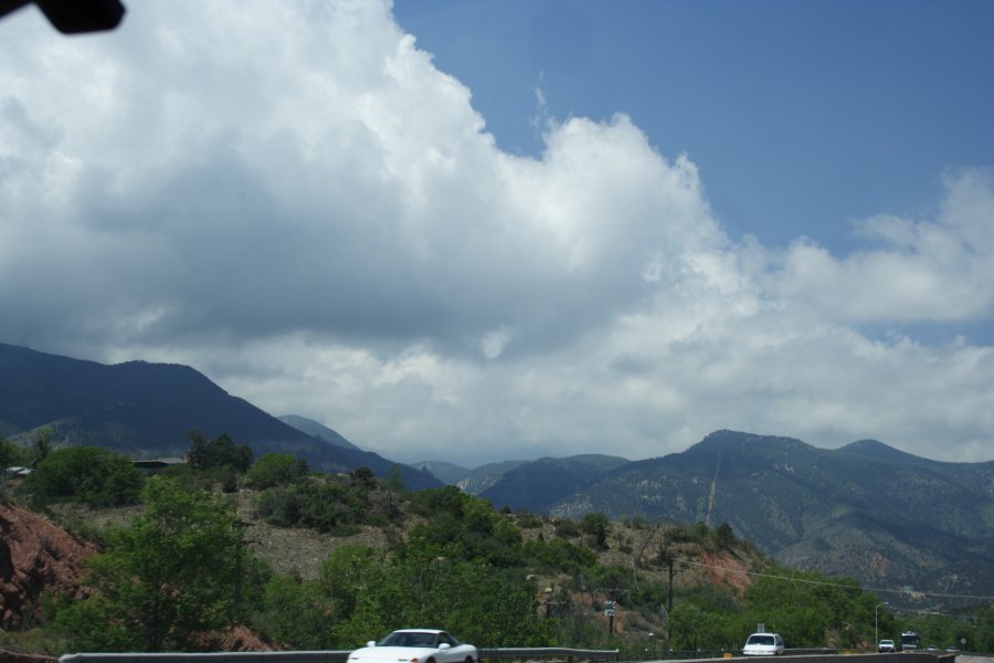 cumulus mediocris : Colorado Springs, Colorado, USA   1 June 2006