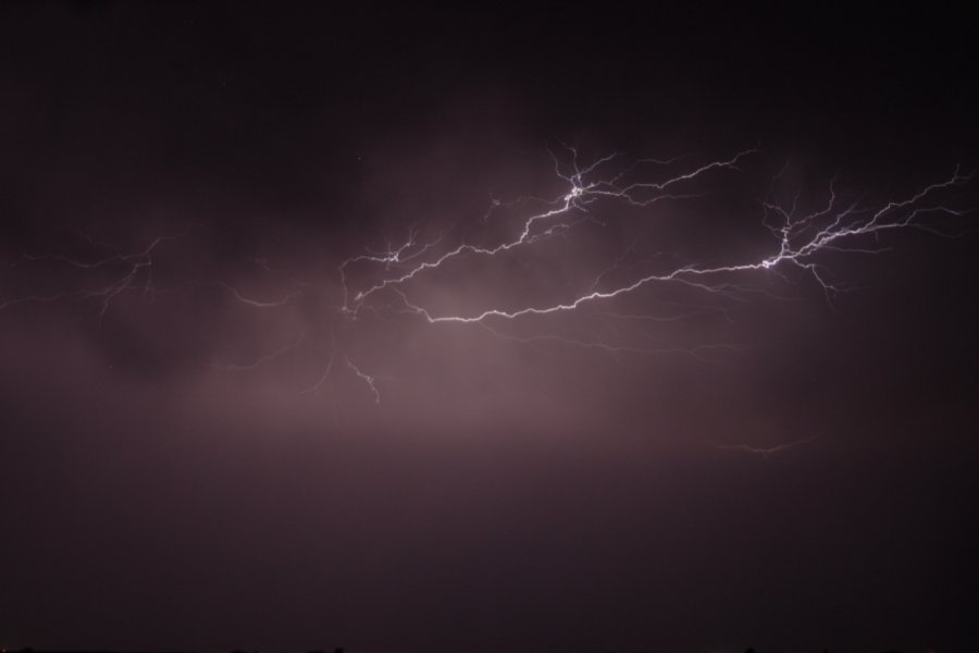 lightning lightning_bolts : Shattuck, Oklahoma, USA   3 June 2006