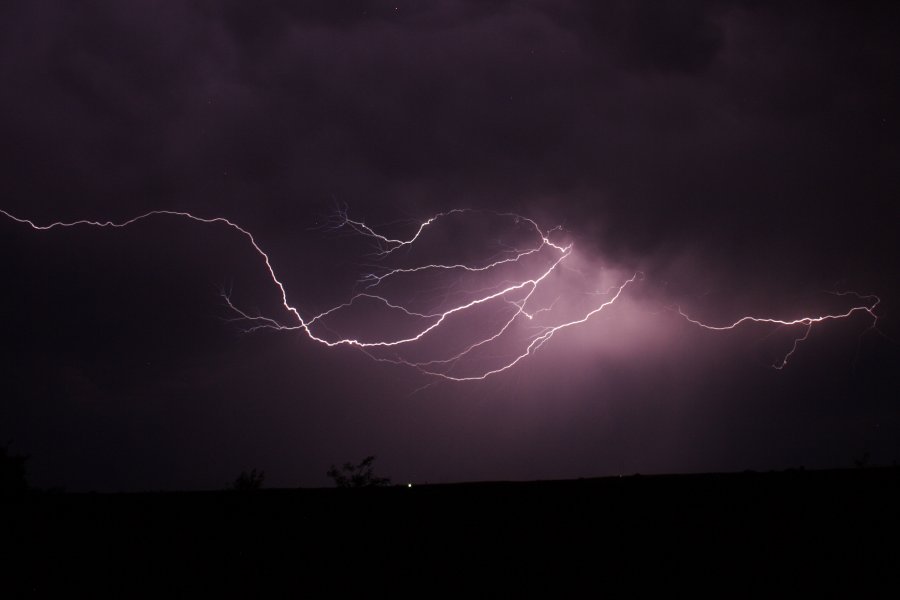 lightning lightning_bolts : Shattuck, Oklahoma, USA   3 June 2006