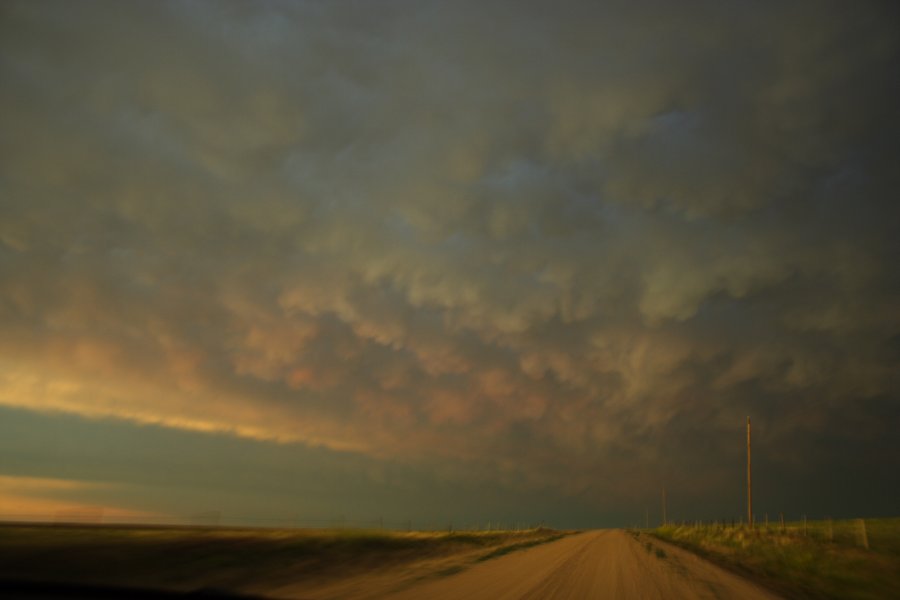 mammatus mammatus_cloud : Kit Carson, Colorado, USA   5 June 2006