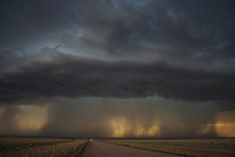 cumulonimbus thunderstorm_base : S of Fort Morgan, Colorado, USA   11 June 2006