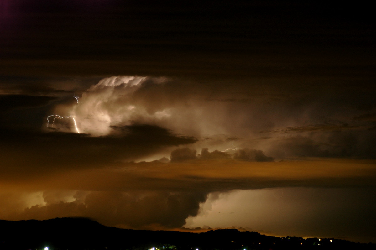 lightning lightning_bolts : McLeans Ridges, NSW   24 June 2006