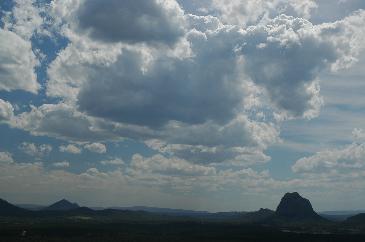 cumulus mediocris : Glasshouse Mountains, QLD   28 October 2006