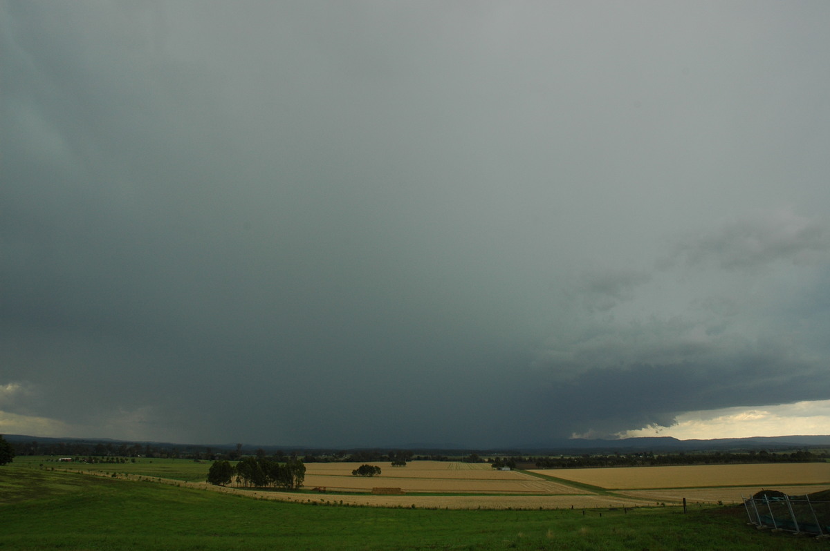 thunderstorm cumulonimbus_incus : N of Casino, NSW   8 November 2006