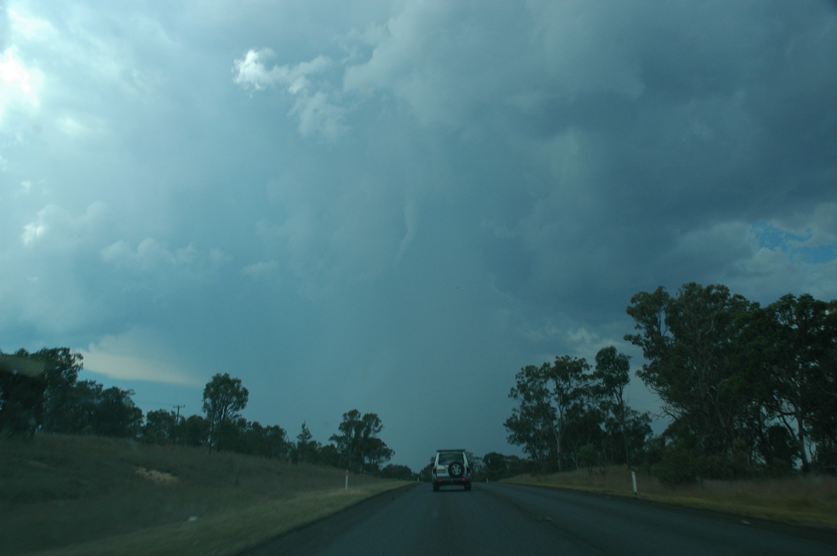 tornadoes funnel_tornado_waterspout : N of Tenterfield, NSW   24 November 2006