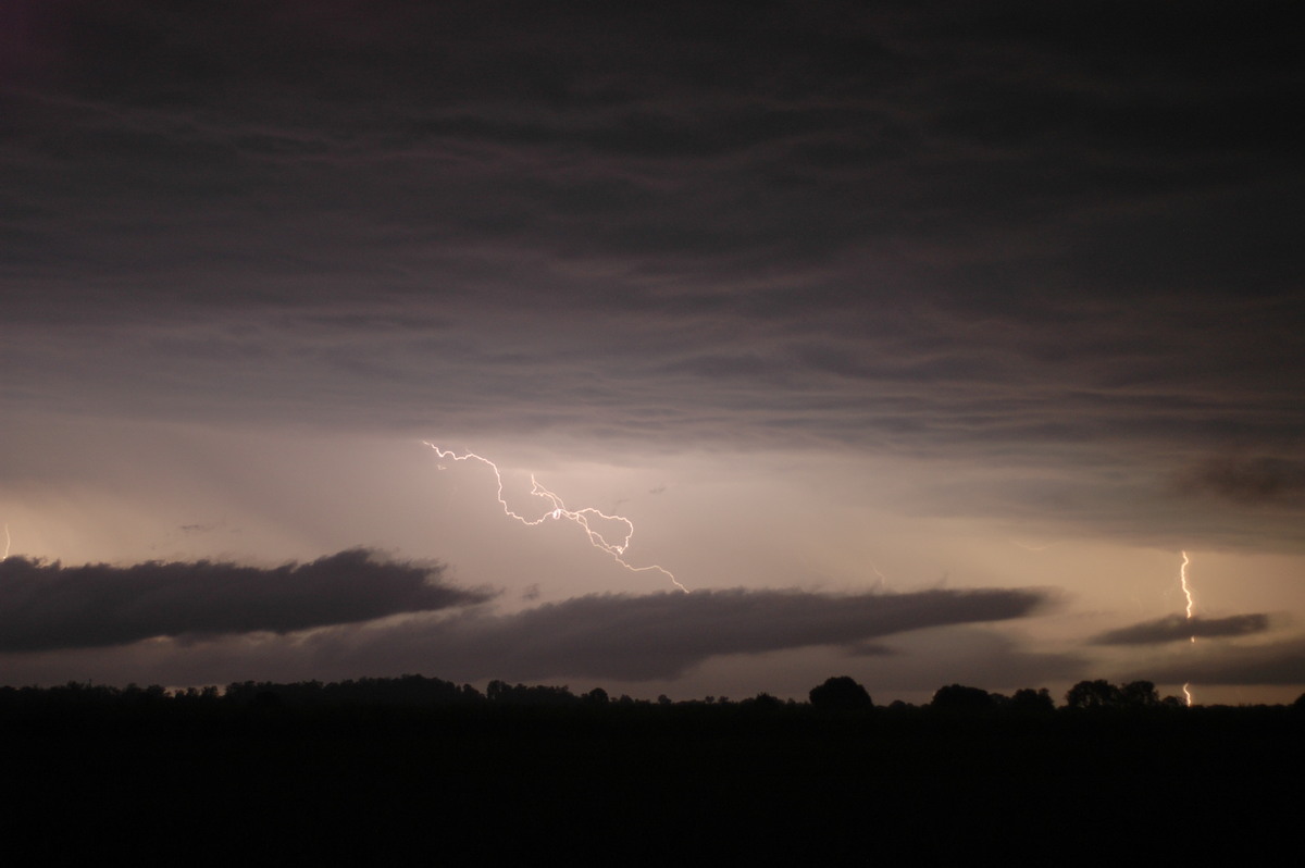 lightning lightning_bolts : near Coraki, NSW   26 November 2006