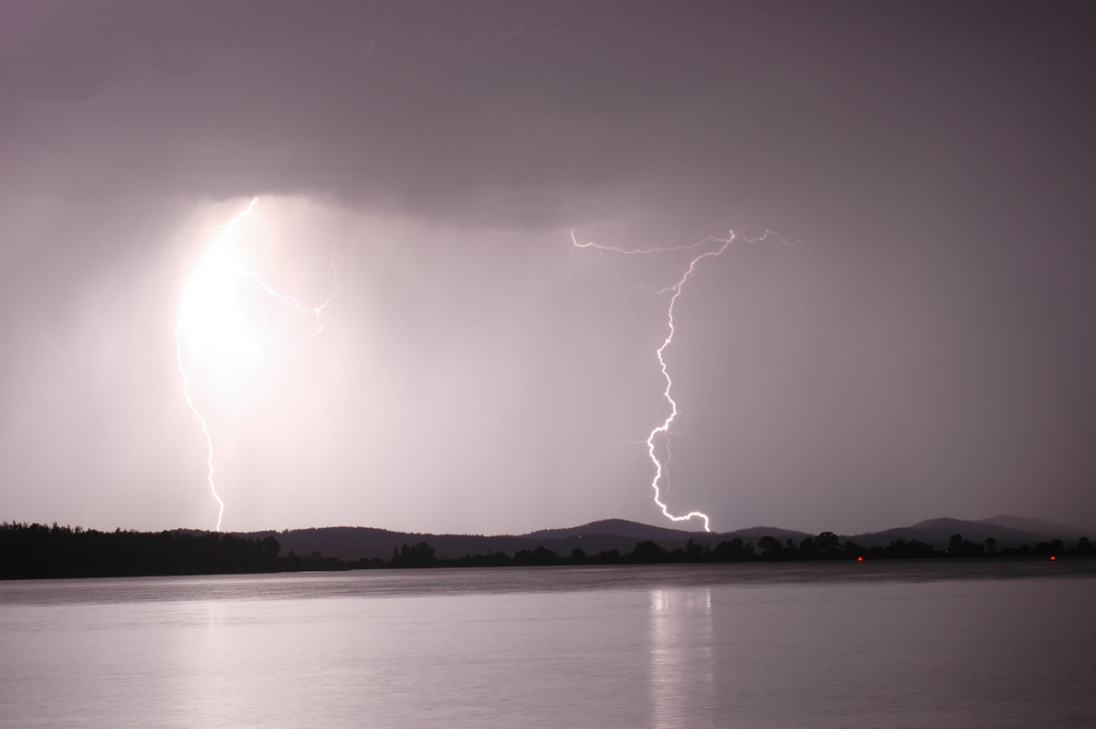 lightning lightning_bolts : Lawrence, NSW   28 November 2006