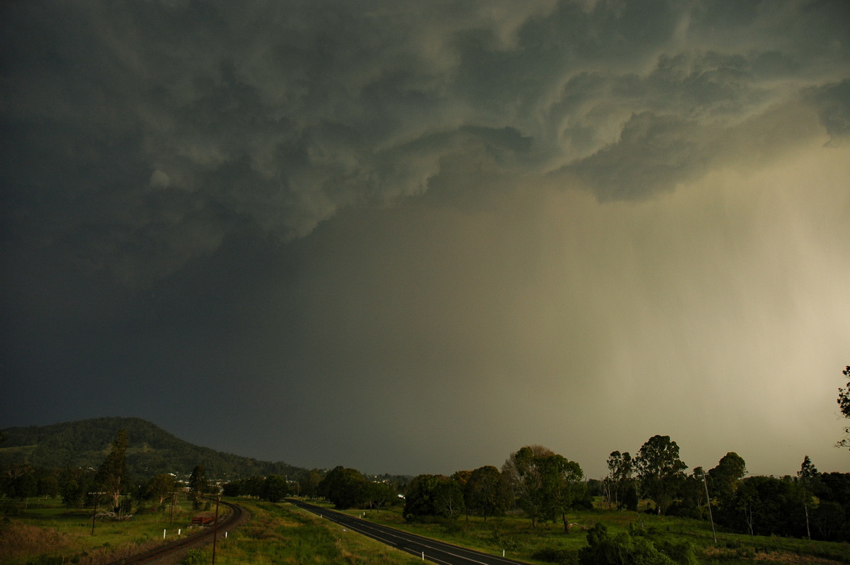 cumulonimbus thunderstorm_base : Kyogle, NSW   29 November 2006