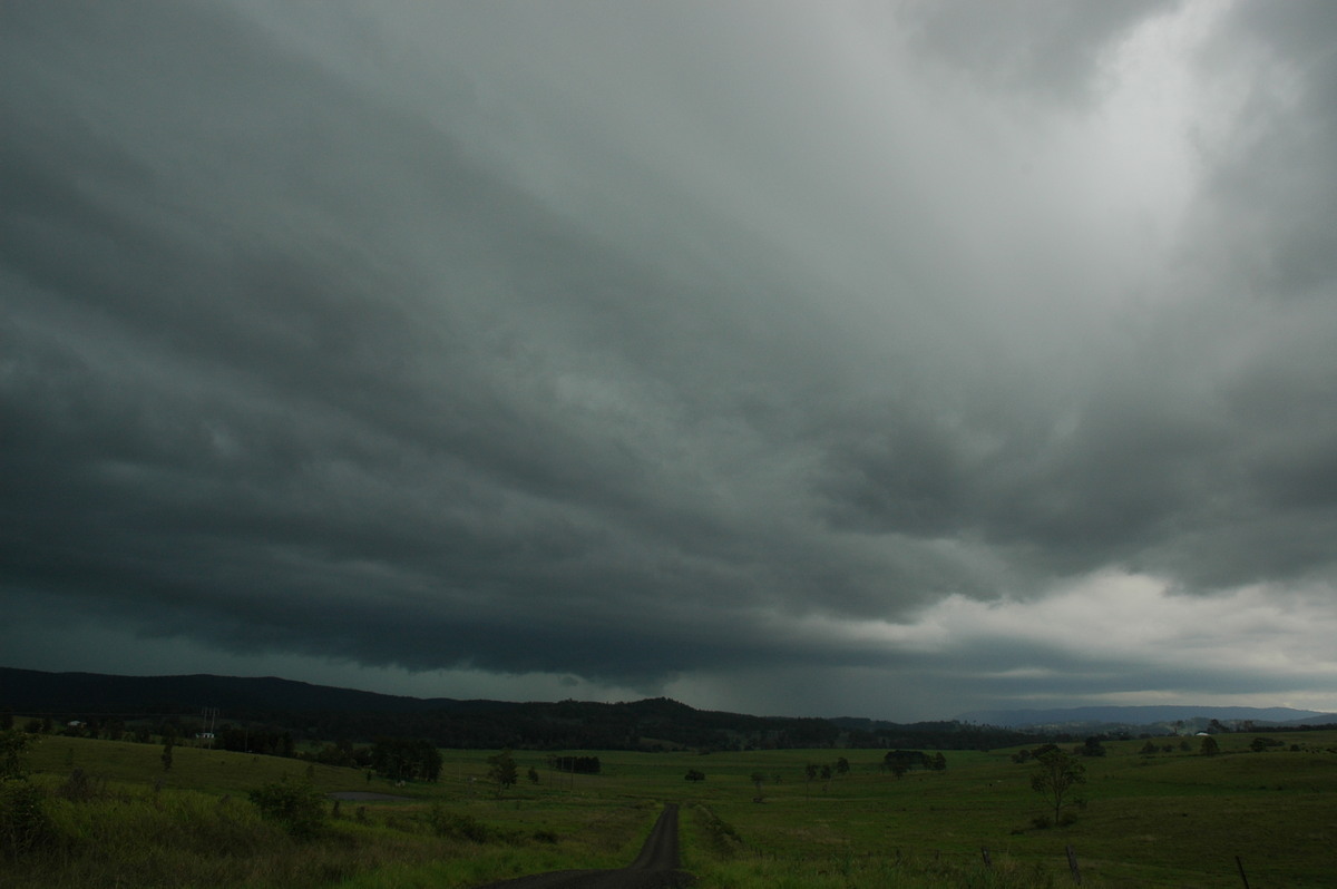 shelfcloud shelf_cloud : W of Casino, NSW   3 December 2006