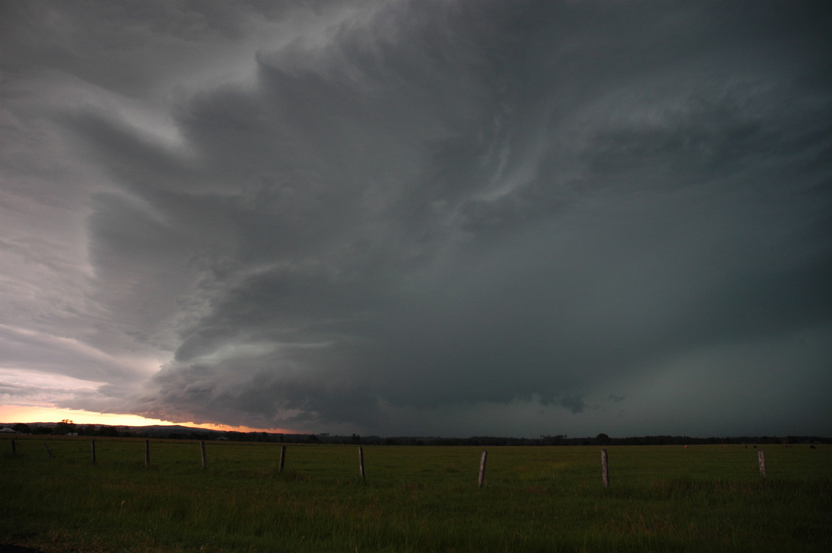 cumulonimbus thunderstorm_base : N of Casino, NSW   15 December 2006