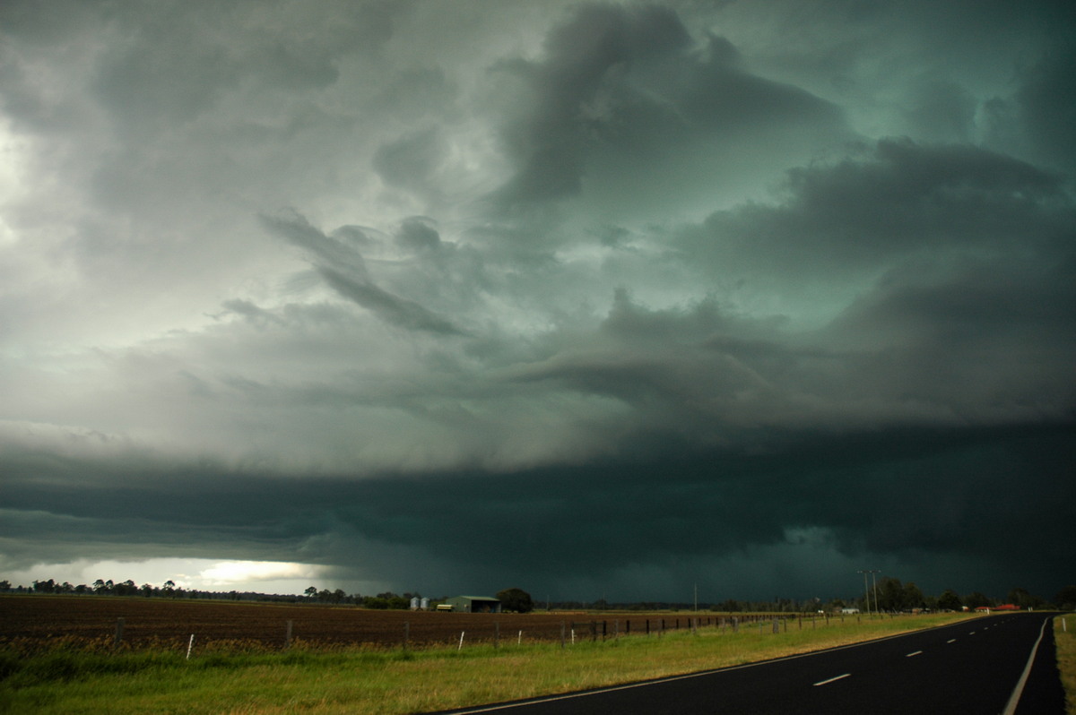 shelfcloud shelf_cloud : SE of Casino, NSW   15 December 2006