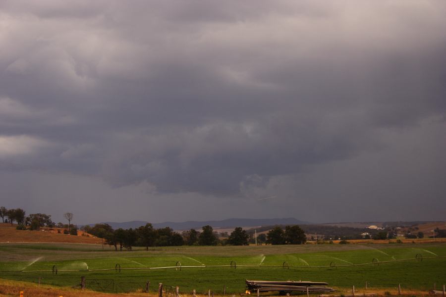 cumulonimbus thunderstorm_base : Singleton, NSW   24 December 2006
