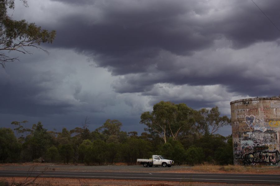cumulonimbus thunderstorm_base : 30km E of Cobar, NSW   1 January 2007