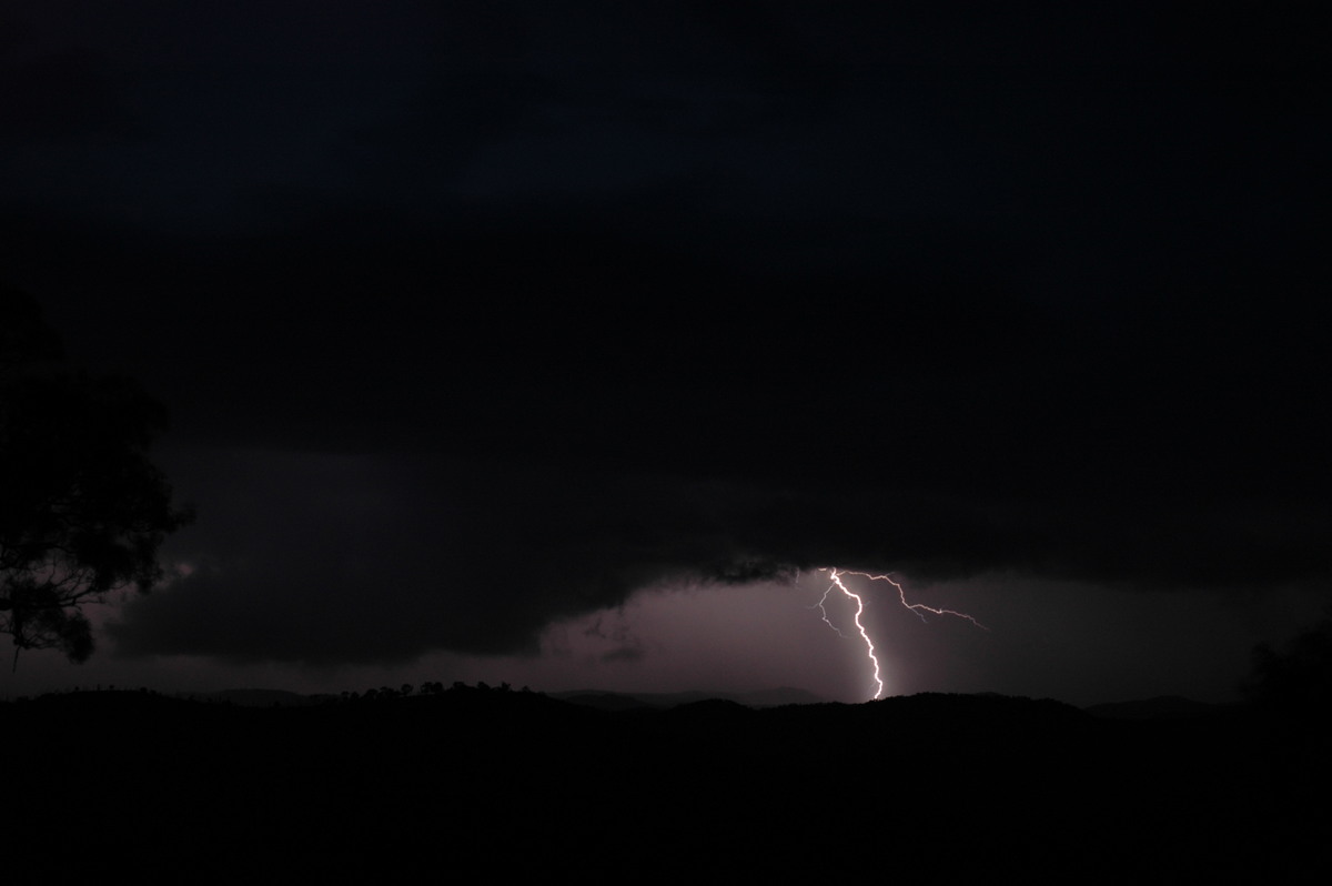 lightning lightning_bolts : W of Tenterfield, NSW   12 January 2007