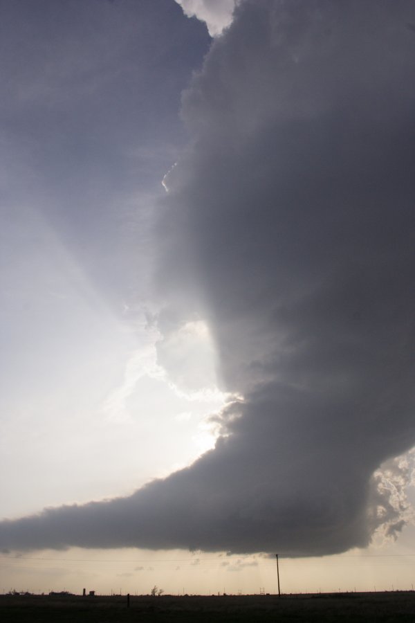 cumulonimbus supercell_thunderstorm : Pampa, Texas, USA   23 April 2007