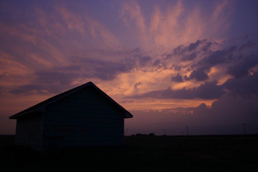 thunderstorm cumulonimbus_calvus : Altus, Oklahoma, USA   6 May 2007