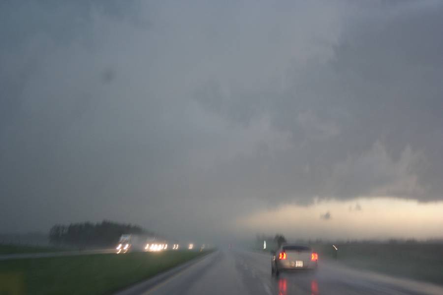 raincascade precipitation_cascade : W of Lincoln, Nebraska, USA   14 May 2007