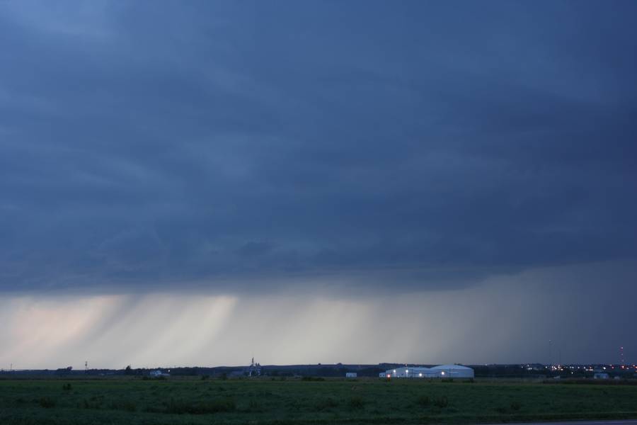cumulonimbus thunderstorm_base : near McCook, Nebraska, USA   16 May 2007