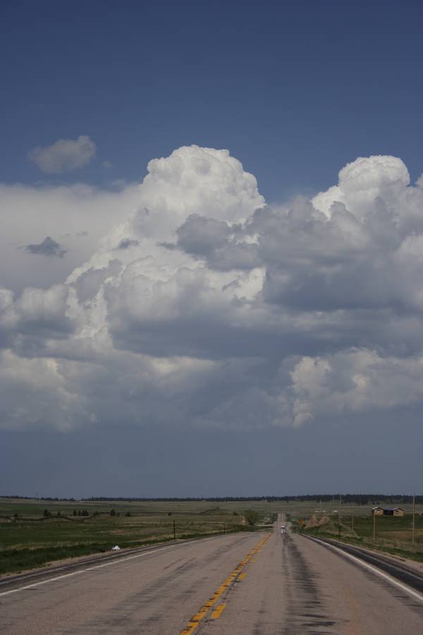 cumulus congestus : N of Newcastle, Wyoming, USA   18 May 2007