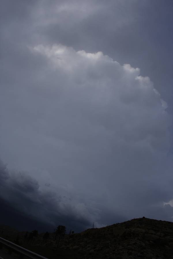 thunderstorm cumulonimbus_calvus : S of Roundup, Montana, USA   19 May 2007