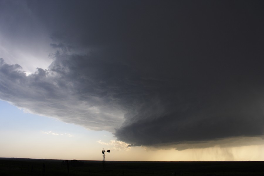 cumulonimbus thunderstorm_base : near St Peters, Kansas, USA   22 May 2007