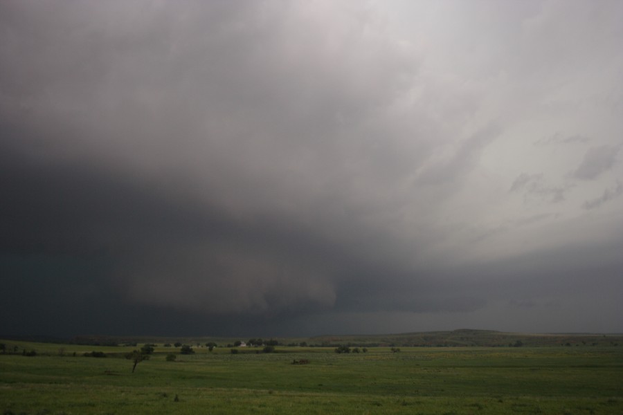 cumulonimbus thunderstorm_base : SE of Perryton, Texas, USA   23 May 2007