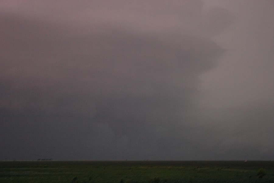 wallcloud thunderstorm_wall_cloud : S of Darrouzett, Texas, USA   23 May 2007