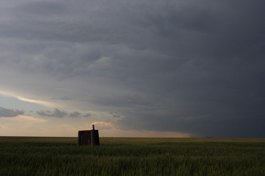 cumulonimbus thunderstorm_base : Keyes, Oklahoma, USA   31 May 2007