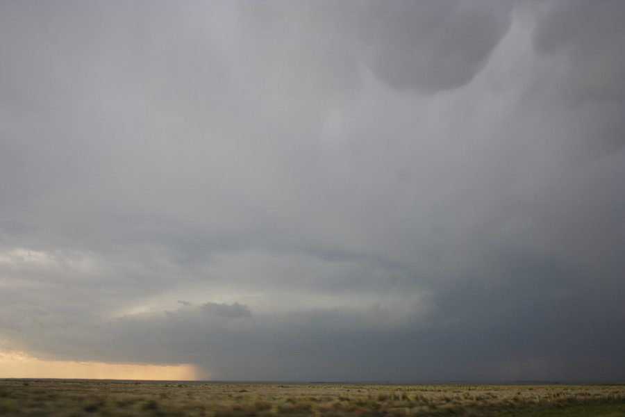 cumulonimbus supercell_thunderstorm : N of Keyes, Oklahoma, USA   31 May 2007