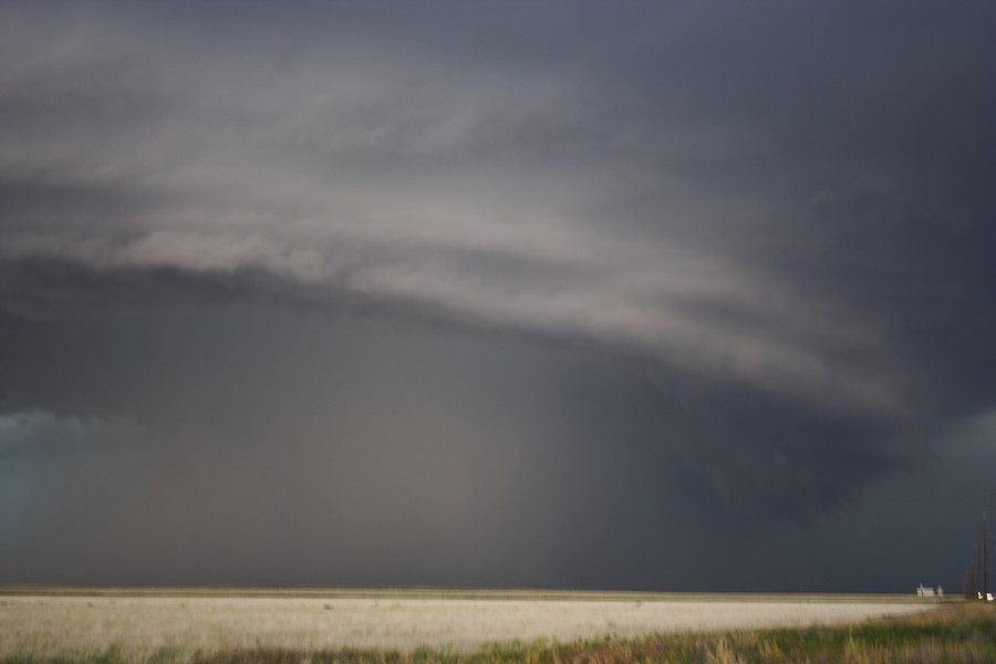 cumulonimbus supercell_thunderstorm : E of Keyes, Oklahoma, USA   31 May 2007