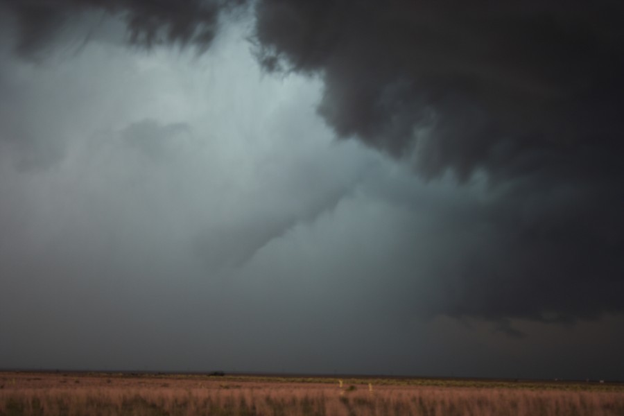 cumulonimbus thunderstorm_base : W of Guyman, Oklahoma, USA   31 May 2007