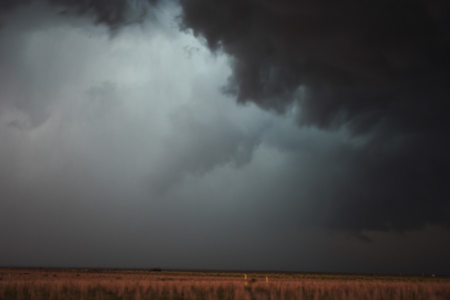 cumulonimbus thunderstorm_base : W of Guyman, Oklahoma, USA   31 May 2007