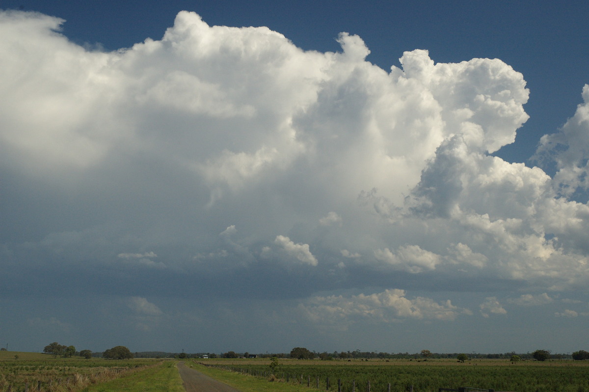 thunderstorm cumulonimbus_incus : Ruthven, NSW   6 October 2007