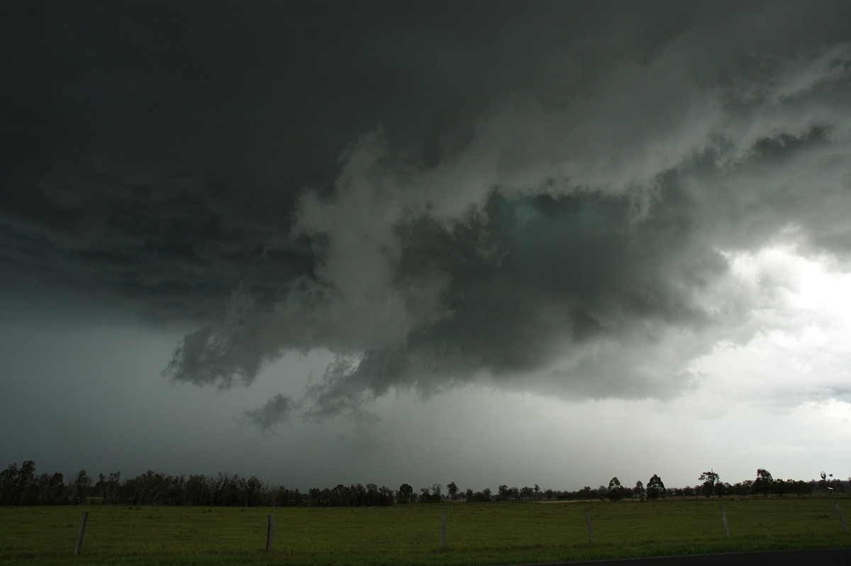 wallcloud thunderstorm_wall_cloud : E of Casino, NSW   26 October 2007